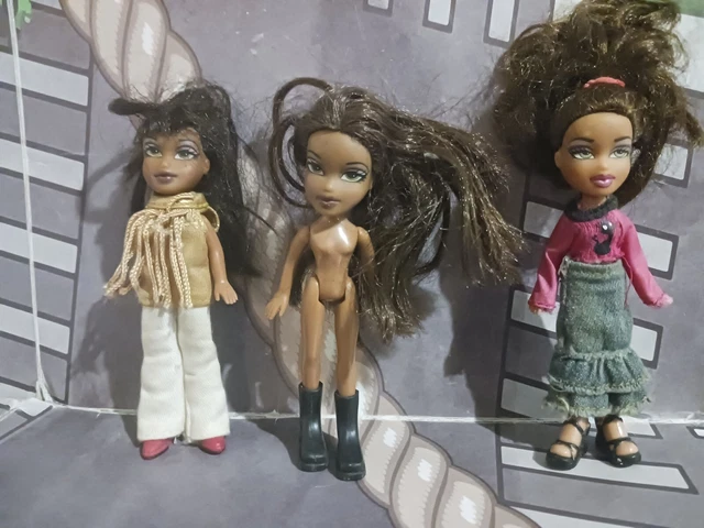 Lot of 5 Mini Bratz Fashion Flashback Mystery Fashion Dolls Series