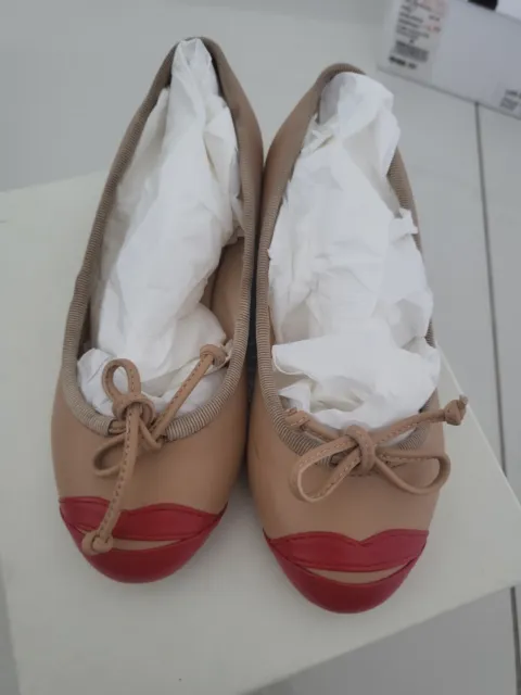 Charlotte Olympia Girls "INCY KISS ME DARCY" Beige Leather Ballet Flats Shoes 26