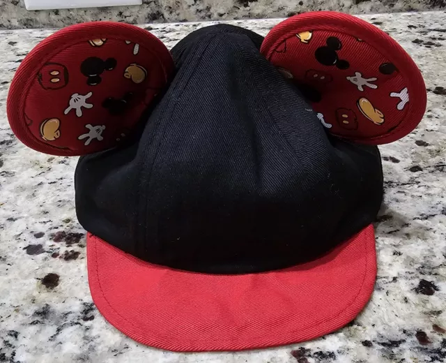 Disney Park Black Red Mickey Mouse Hat With Ears Size Infant 49 CM