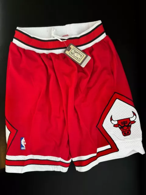 Mens Mitchell & Ness NBA ROAD SHORTS - CHICAGO BULLS