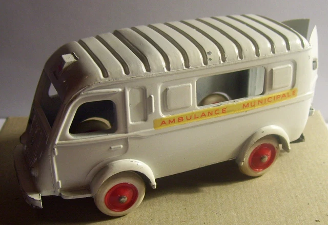 Micro-miniature CIJ Renault 1000 Kg Goelette 1957 - Ambulance 1/110 - Rare