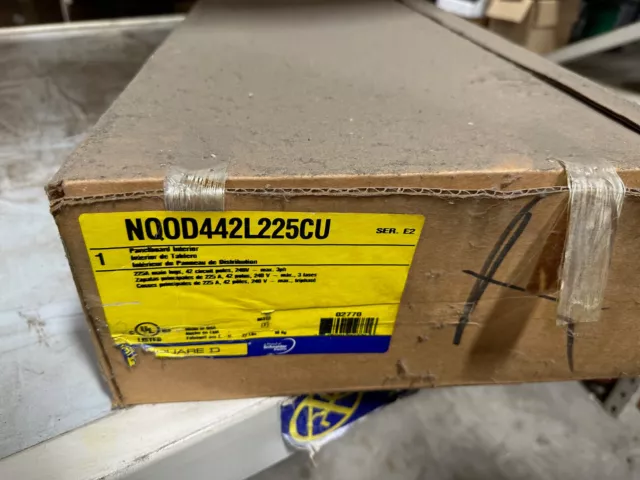 NEW IN BOX SQUARE D NQOD442L225CU 225a NQOD Panelboard interior