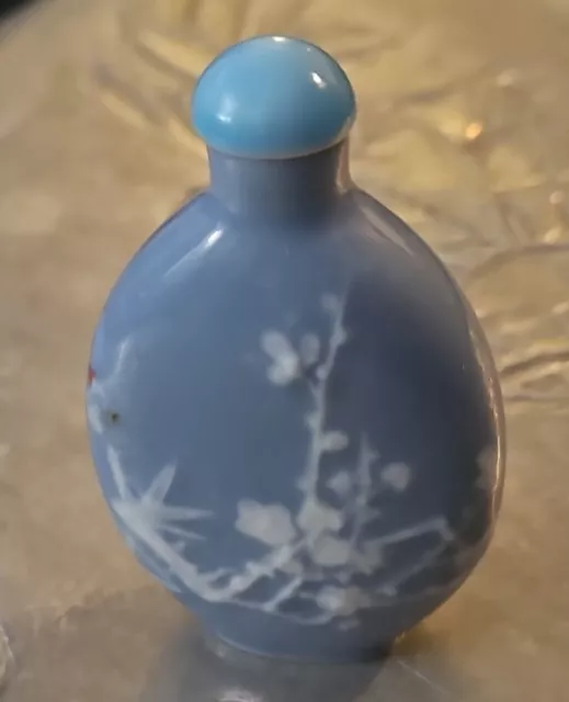 Chinese blue white flowers scenery: Porcelain Antique snuff bottle plum blossoms