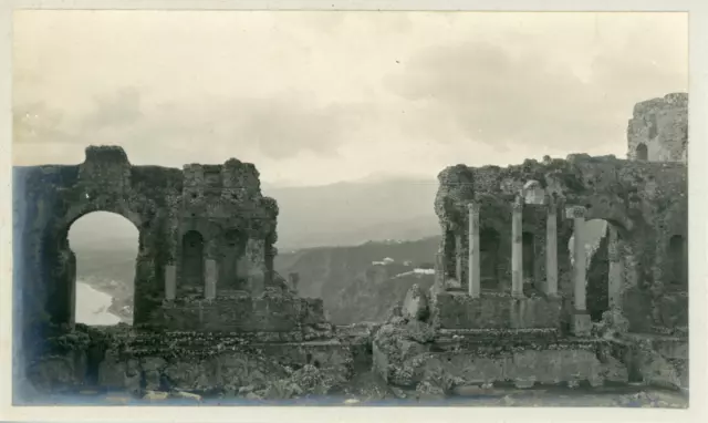 Italie, Sicile, Taormina, vue panoramique prise du théâtre Grec  Vintage print