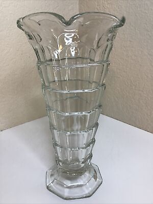Art Deco Tea Room 9.5" Vase Indiana Glass Co. 1926-1931