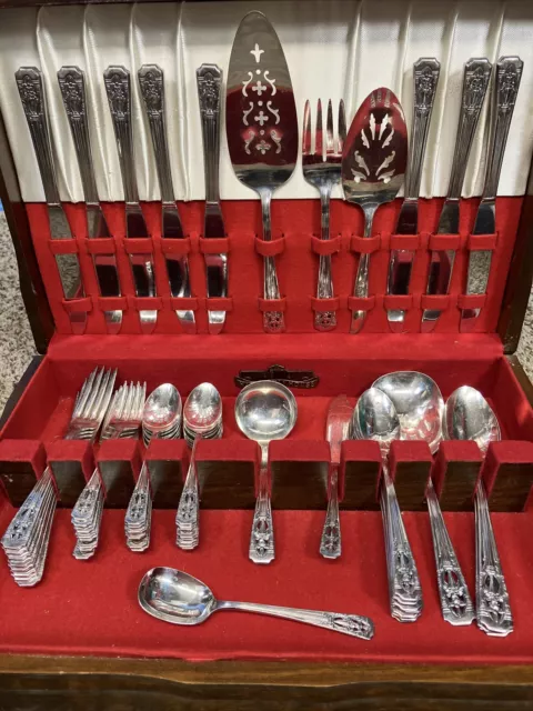 1937 WALLACE CLASSIC HARMONY HOUSE 8 Set 52 Piece Silverware Mint 1937 WALLACE CLASSIC HARMONY HOUSE 8 Set 52 Piece Silverware Mint