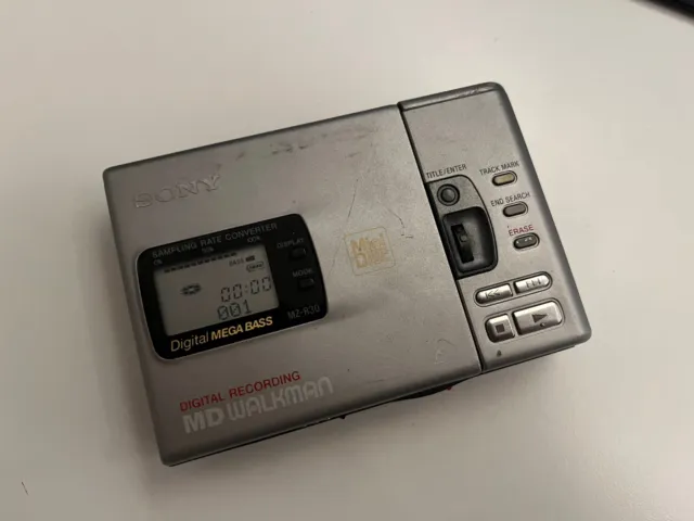 Sony MZ-R30 MD MiniDisc Walkman Portable Recorder
