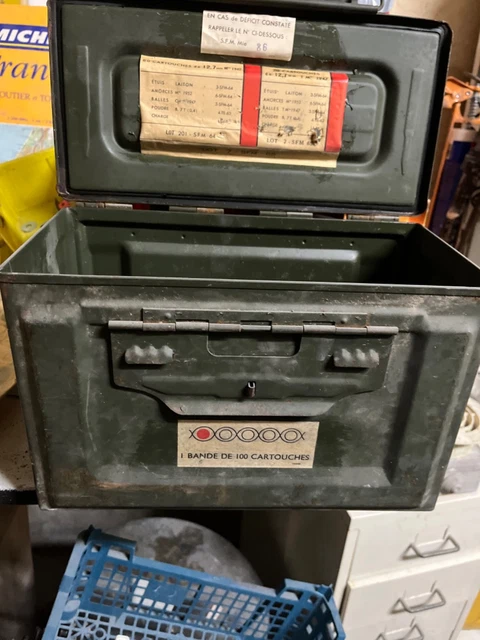 Caisse militaire munition ancienne métal - Canada
