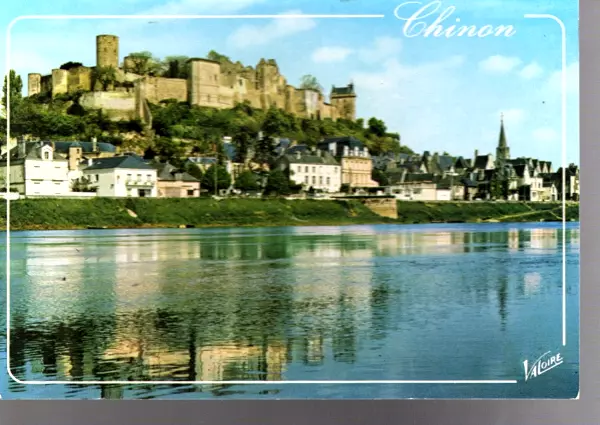 VINTAGE POSTCARD--Les Merveilles Du Val De Loire Chinon--FREE SHIP