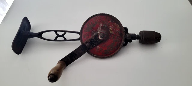 ANCIENNE PERCEUSE À Main Chignole Vilebrequin Outil ancien Fabrication Française EUR 24,00 - FR