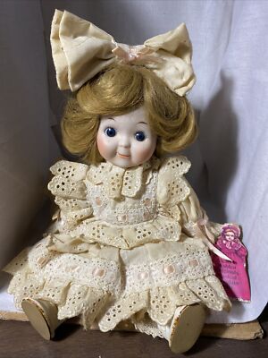Victoria Ashlea Originals Porcelain Musical Doll Limited Edition 901121