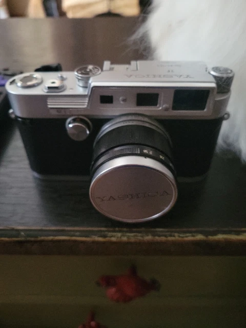Cámara vintage Yashica YF