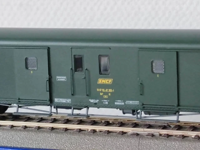 Fourgon LS Models 31203 – NORD – Époque II – Vert, Toit Vert, Châssis Noir – HO 1/87