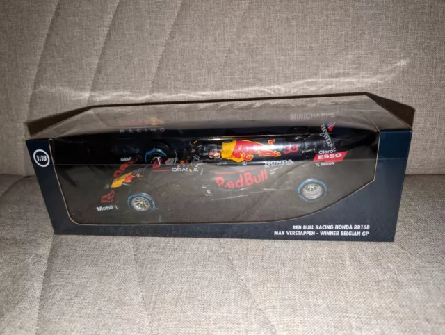 Red Bull Racing RB16B Max Verstappen Formel 1 Belgian GP 2021 1:18 Minichamps