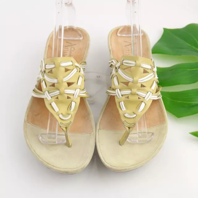Clarks Women's Sandal Size 9 Thong Slide Green White Leather Flip Flop Shoe