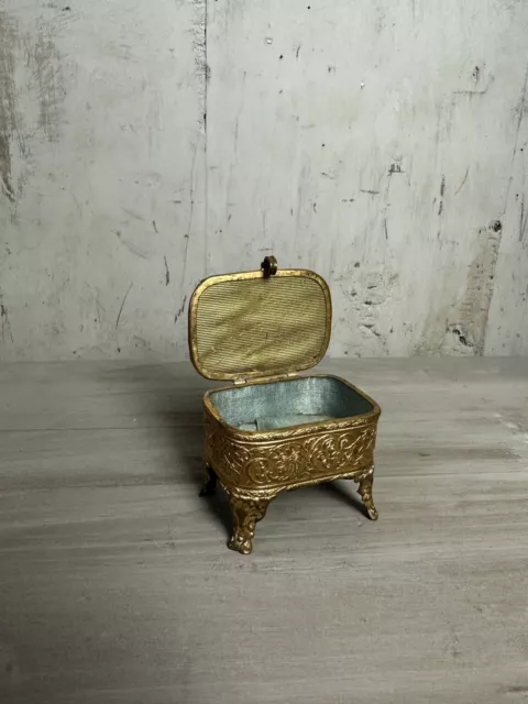 ANCIENNE BOITE A BIJOUX EN VERRE BISEAUTE ET Laiton Fontaine De Vaucluse