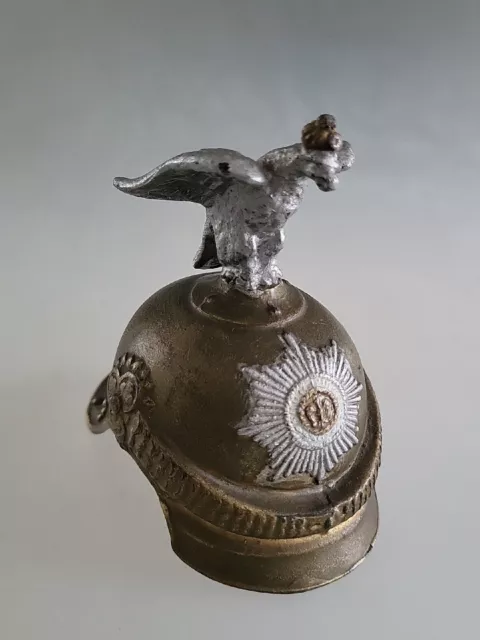 " Garde du Corps  Helm" mit dem Paradeadler und Hersteller um 1900