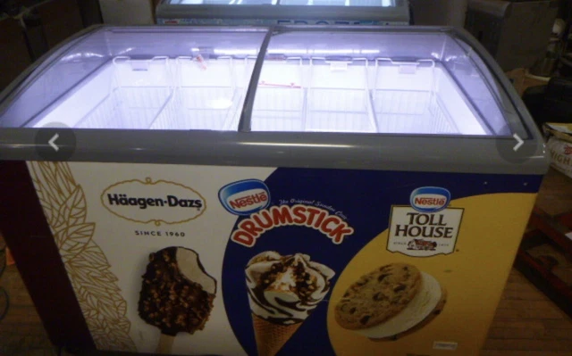 Hiron Chest Freezer Ice Cream SD 400 Curved Sliding Door 5 Basket 34”x48”x27 1/4