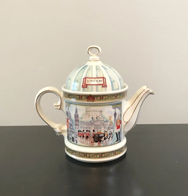 JAMES SADLER TEAPOT Horseguards London Heritage Collection England 4661