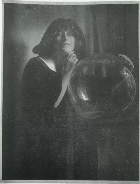 Haunting portrait of Madame Maeterlinck 1910 by E O Hoppe