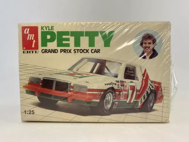 AMT/ERTL #8044-Richard Petty Grand Prix Stock Car 1:25-New/factory Sealed