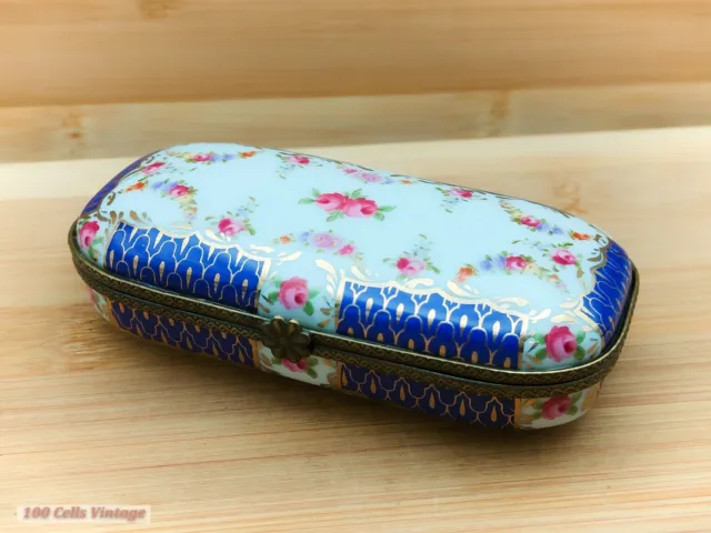 French Style Floral Porcelain Vintage Pill/Trinket/Jewellery Box -cma