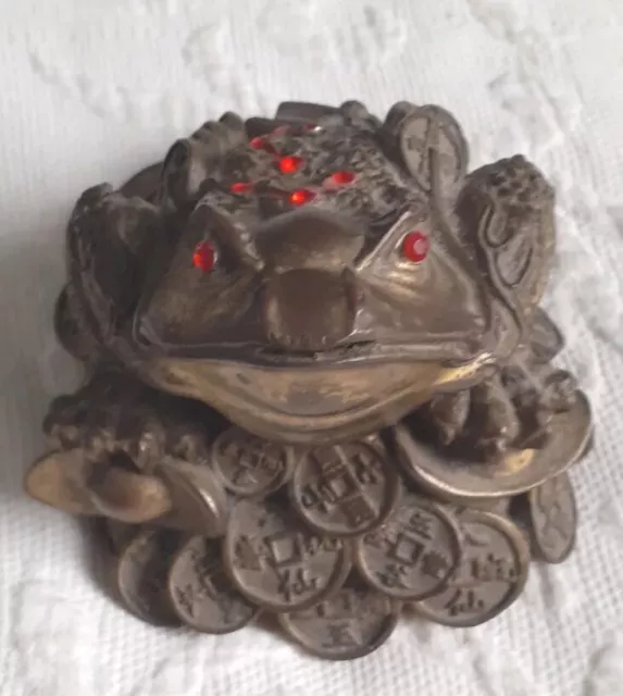 Large Vintage Brass Chinese Animal Wish Frog Statue Collectible