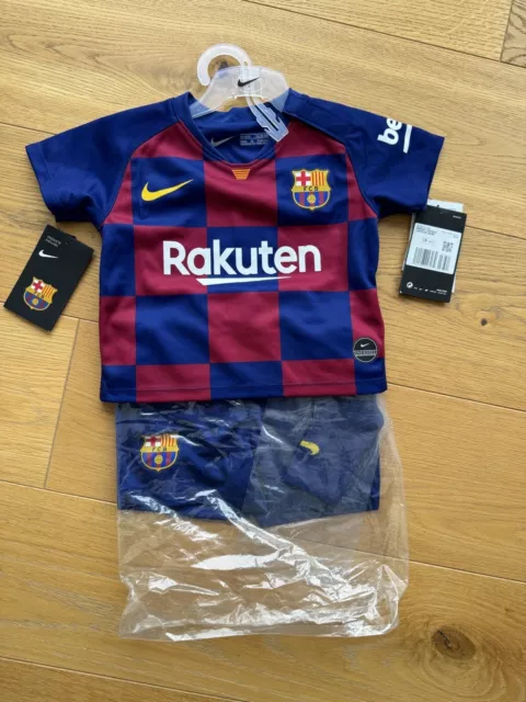 Nike FC Barcelona Trikot Set Kinder Unisex / Trikot, Shorts & Socken / Größe 6-9