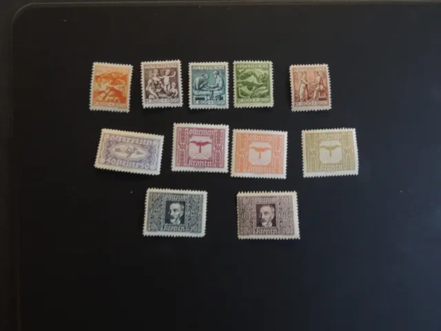 Briefmarken „11x Österreich postfr. teilw. Falz wie abgebildet (39)“