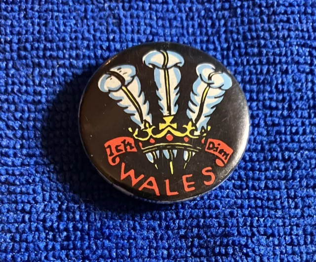 Wales  - Cymru - Vintage Pin Badge