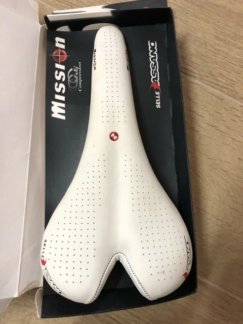 Selle De Vélo Route Gipiemme Cobra, Carbone Blanc, Rails Titane, NEUVE Sous Emballage