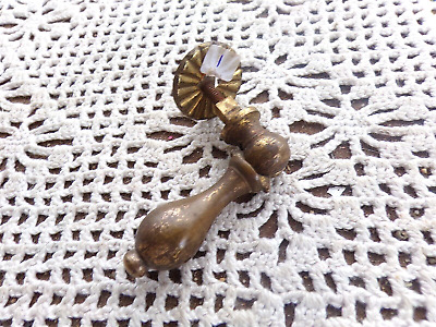 ancienne poignée pendeloque de meuble Art Déco-meuble-tiroir-chevet-en bronze