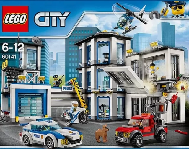 LEGO CITY: Police Station (60141). 100% Complete including books. No Box.