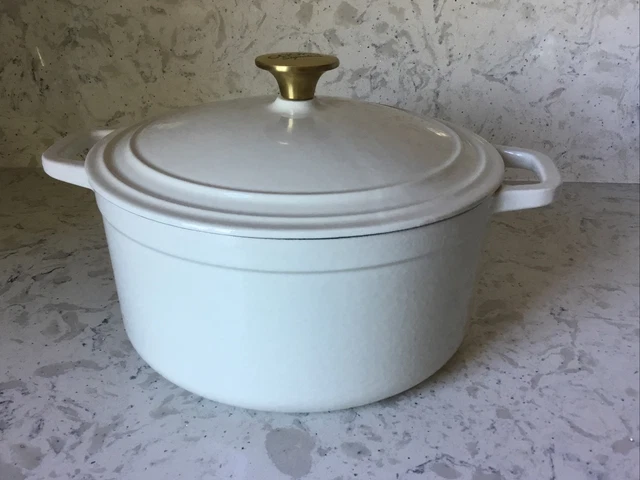 Enameled Cast IRON 5.5 Quart Dutch Oven Pan Stovetop Cooks Signature WHITE