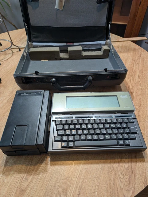 PC Portable Olivetti Echos P100D Modèle 860c – Vintage – Pour Pièces / Ne Fonctionne Pas