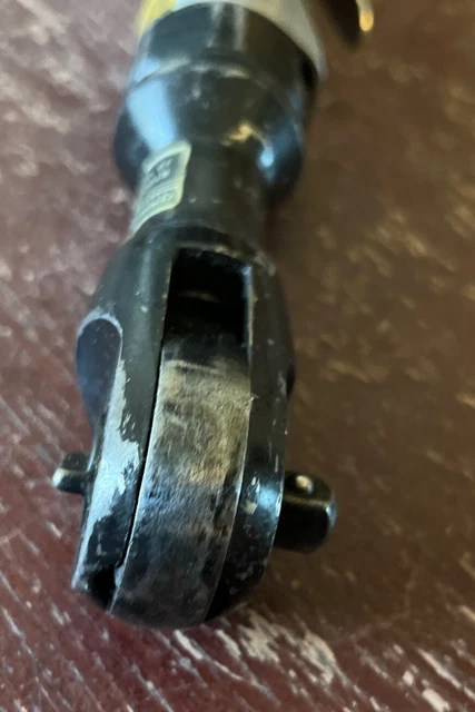 Central Pneumatic 3/8" Drive Pneumatic Air Ratchet Wrench No. 6374 - Untested 8