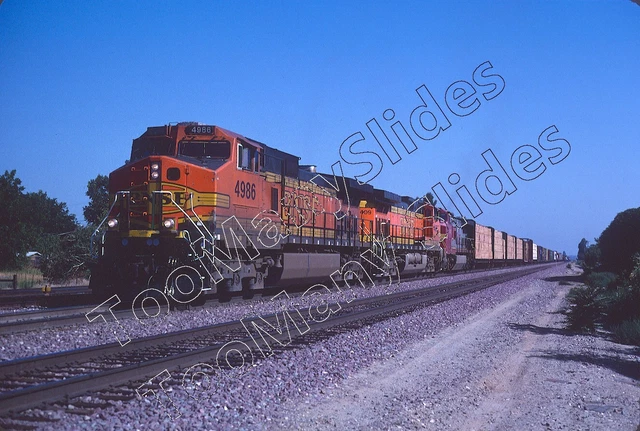 ORIGINAL SLIDE- BNSF C44-9W 4986 & Train At Empire, CA. 7/00 EUR 3,65 ...