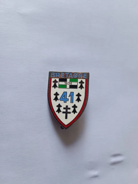 insigne broche ancien regligieux a definir (c 27