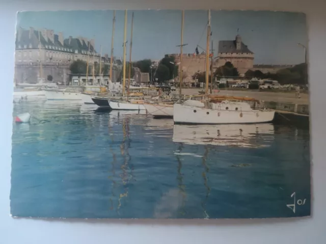 CPM - LA BRETAGNE - Saint-Malo - MX 7758 - Yachts au bassin devant le château