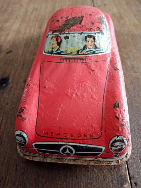VOITURE EN TOLE HUKY MERCEDES ROUGE 1/32 VINTAGE BEL ETAT
