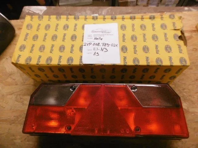 NEU Hella Rückleuchte Rücklicht Heckleuchte rechts 2VP008789-021 DAF Scania NEU