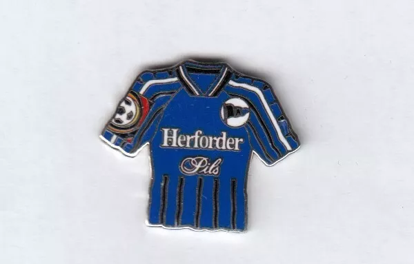 Arminia Bielefeld Trikot Pin mit Herforder Pils blau