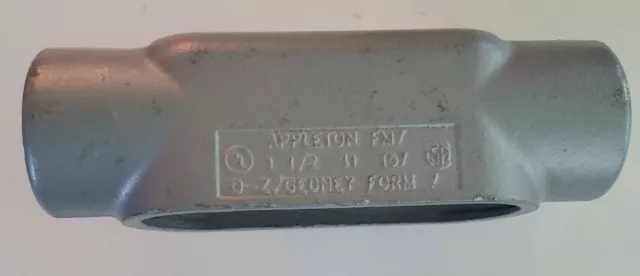 Appleton T57 1 1/2" Grayloy FM7 Conduit Body