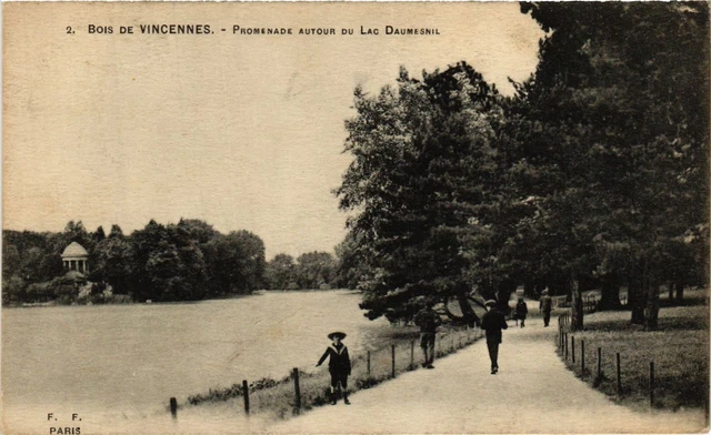 CPA PARIS 12e-Bois de Vincennes-Promenade autour du Lac Daumesnil (322712)