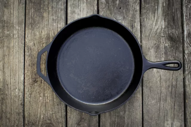 Pre-Seasoned 12 Inch. Cast Iron Skillet with Assist Handle