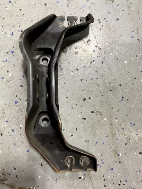 2003 - 2004 Mustang Svt Cobra Transmission Cross Member