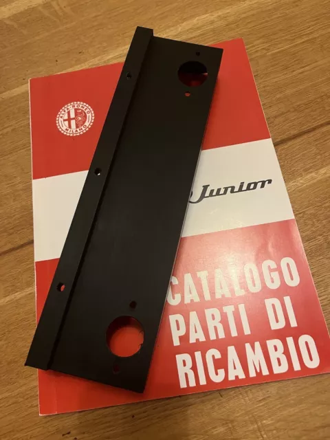 Supporto luci targa Alfa Romeo GT junior (GTA) 2