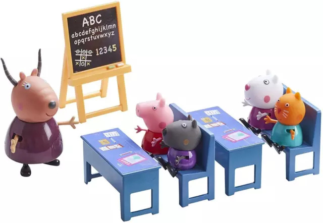 Peppa Pig CLASSROOM PLAYSET - Includes 5 Figures - New