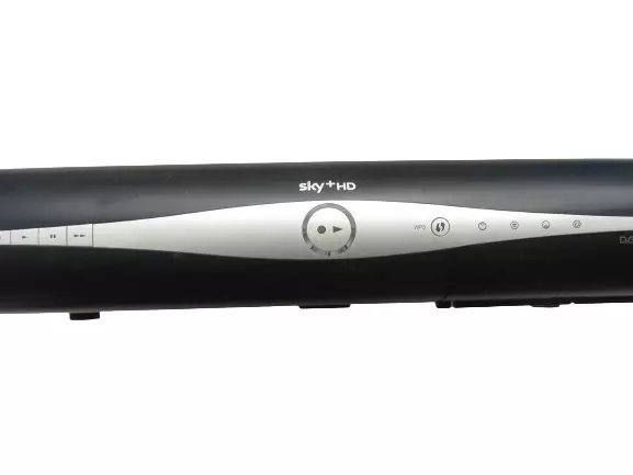 Sky plus HD Freeview box DRX890W-C DV3