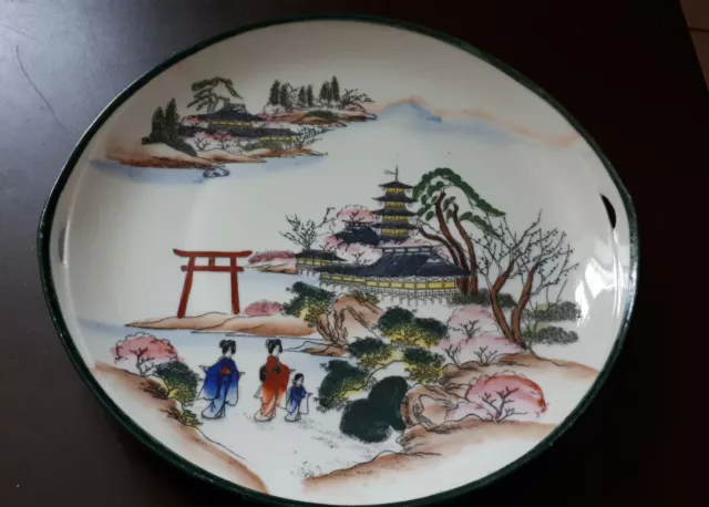 Assiette Ancienne peinte à la main  Porcelaine Japonaise